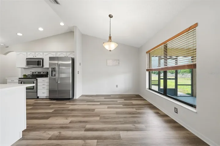 Open Kitchen expands into Great Room and Kitchen Nook. Provides the perfect place to pull out a good book, enjoy your morning coffee, or catch up on emails while taking in the peaceful surroundings.