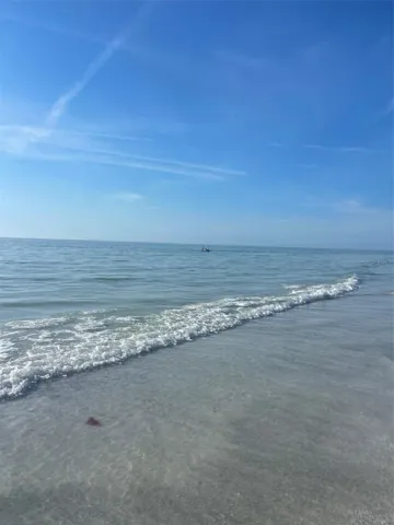 9 miles to Indian Shores Beach