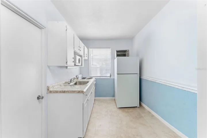 Detached Studio Apartment - Kitchen