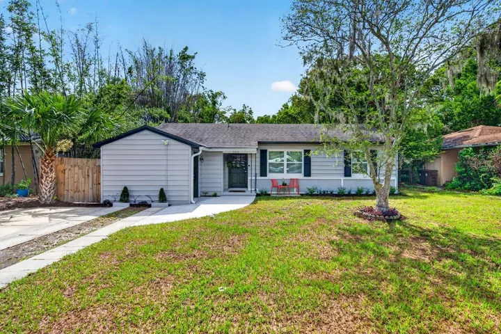 Large, oversized lot, double car driveway