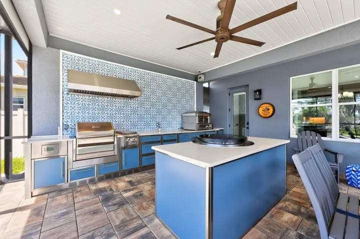 Complete with the perfect summer kitchen.