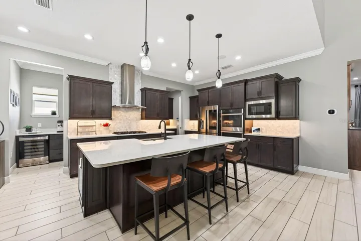 The fully upgraded kitchen is a home chef's dream!