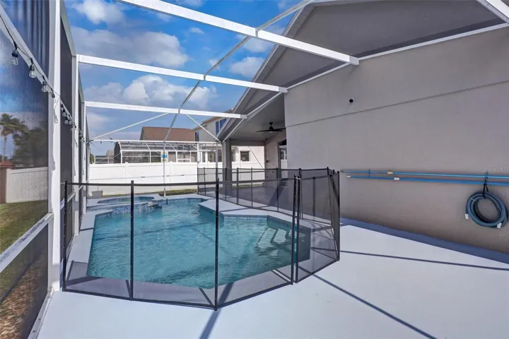 Pool Scty Fence