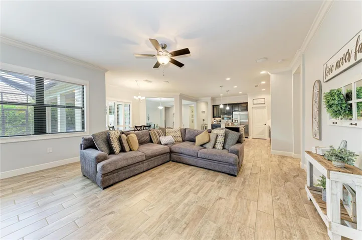 FAMILY/GREAT ROOM