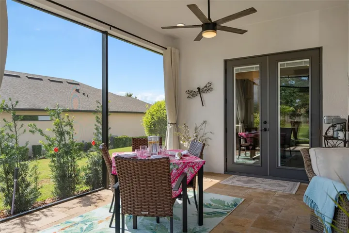 Enjoy having dinner outdoors