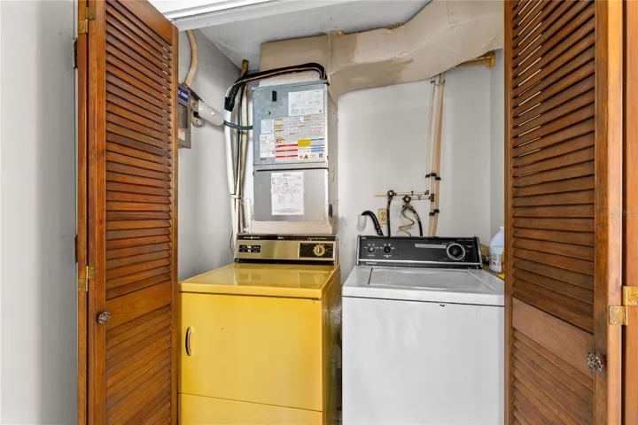 BRAND NEW HVAC, plus washer & dryer stay