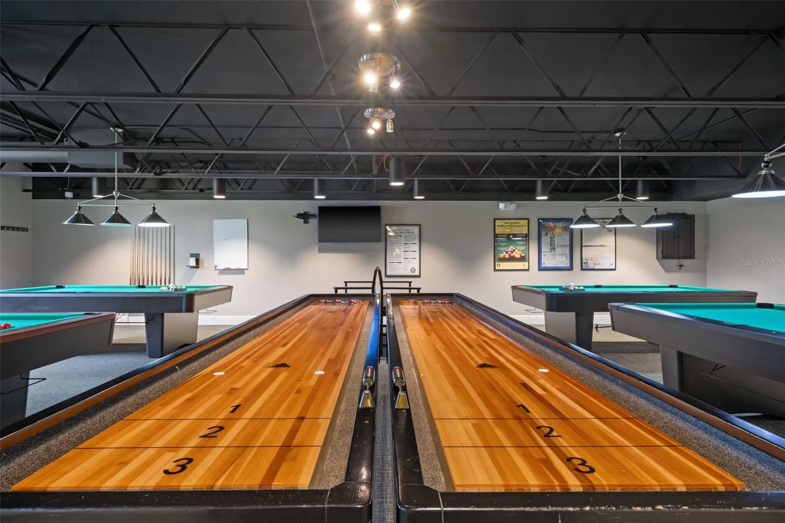 Clubhouse Billiards