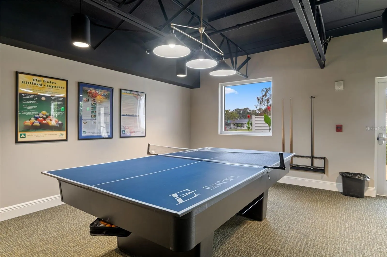 Clubhouse Ping-Pong