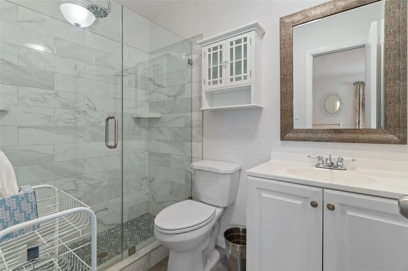 Updated En-Suite Bath with Glass Doors