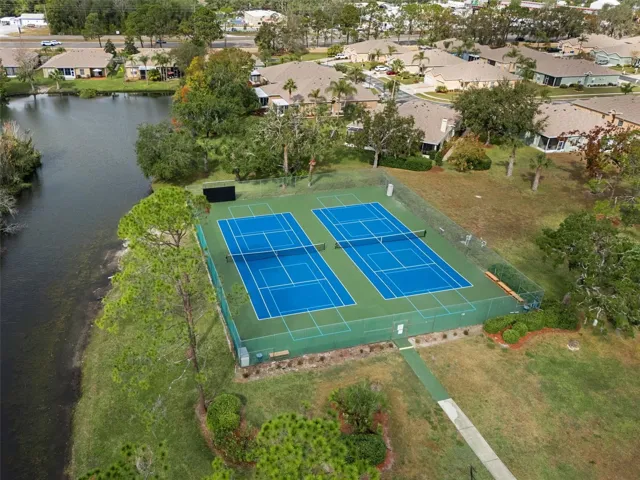 Community Tennis Courts