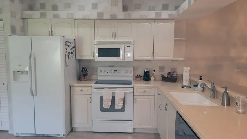 Kitchen with loads of storage