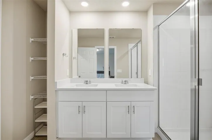ensuite primary bathroom