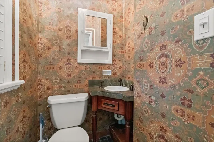 Downstairs 1/2 bath