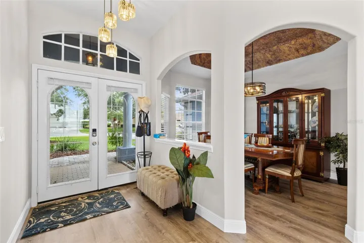 Foyer/Entrance/View to Dining Room