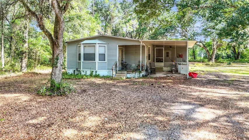 38625 County Line Rd - Front