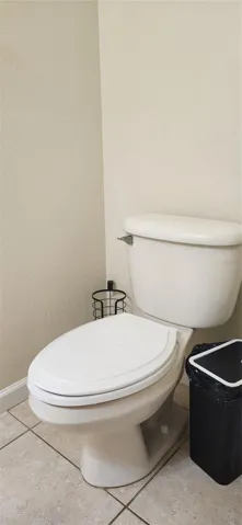 Downstairs 1/2 bathroom