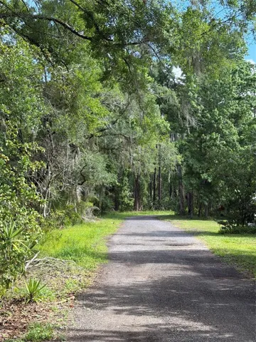 Driveway off of Lake Harney Rd