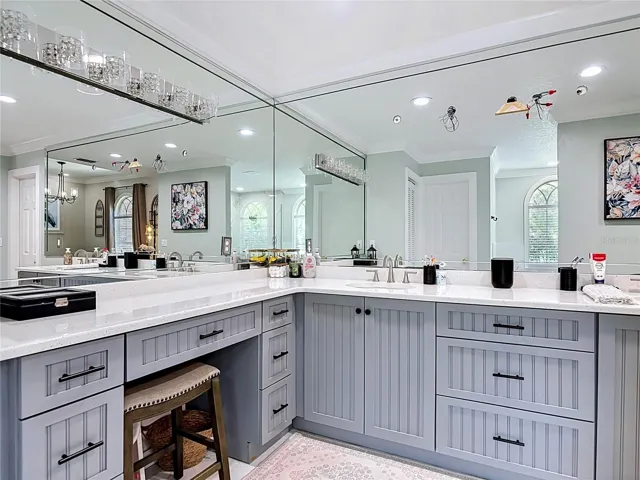 ensuite bath