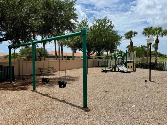 River Club playground/park