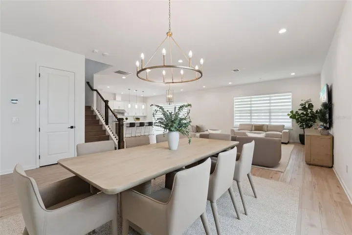 Nice formal dining space for entertaining