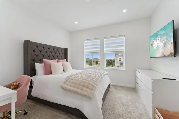 nice size secondary bedrooms !