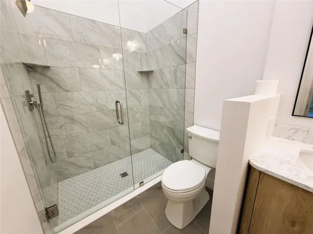Primary Walkin shower