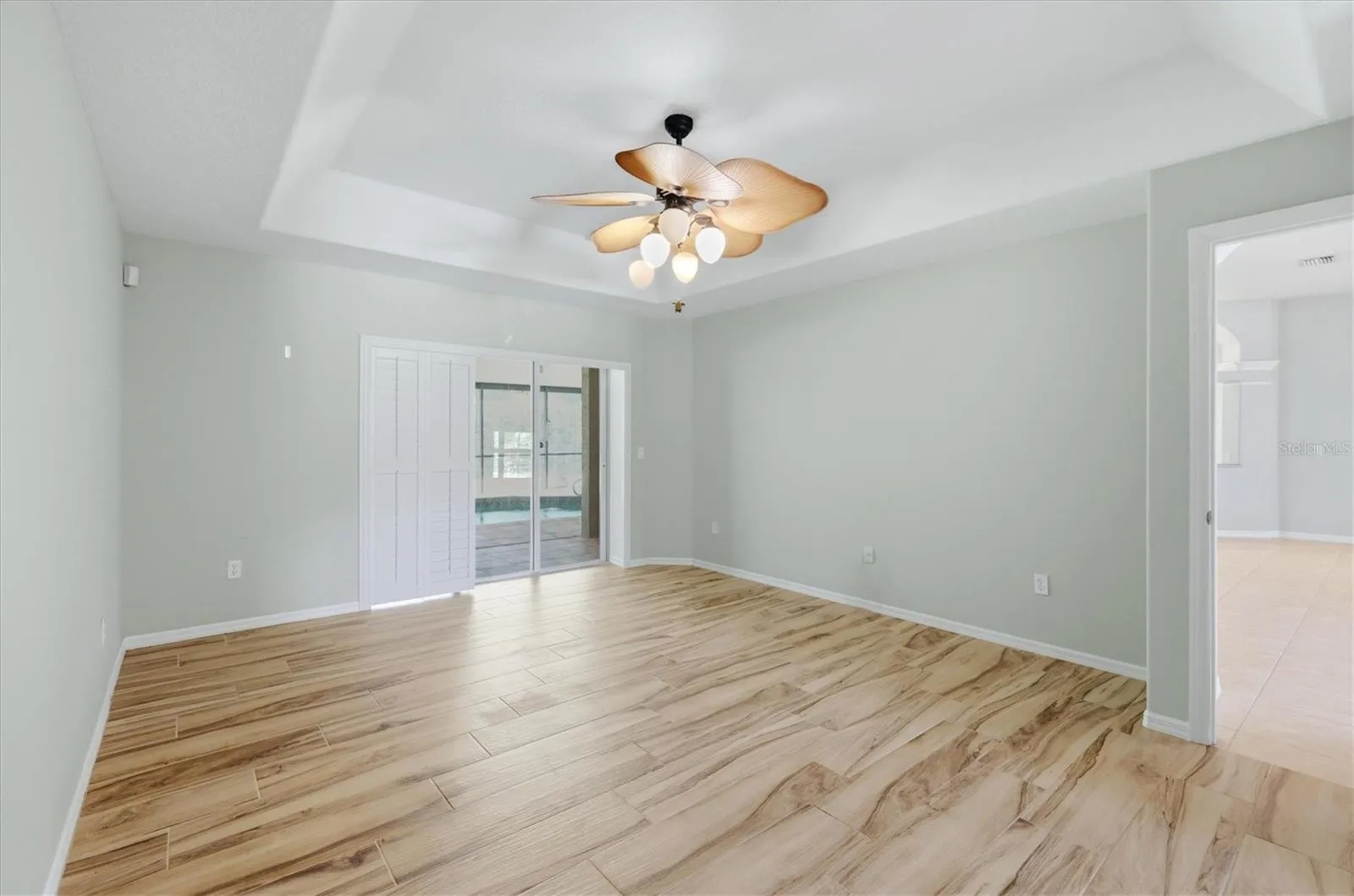 Primary Bedroom with pool acess