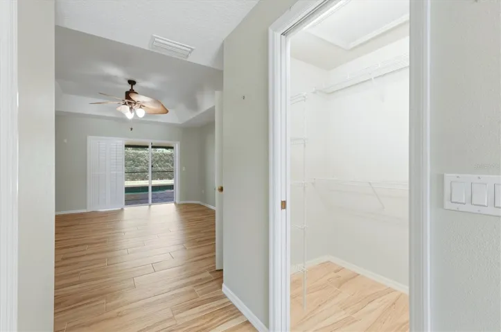 Walk in closet
