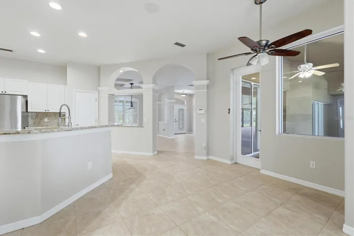 Main home has 3 bedrooms,2 bathrooms