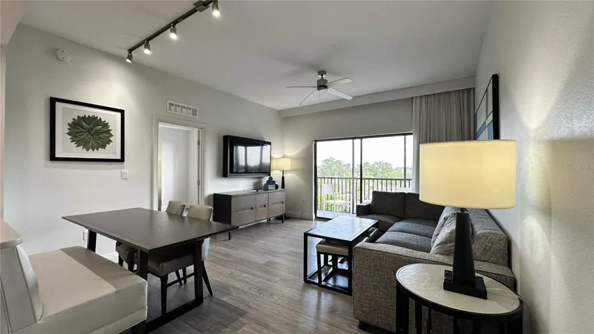 Living rm/Dining