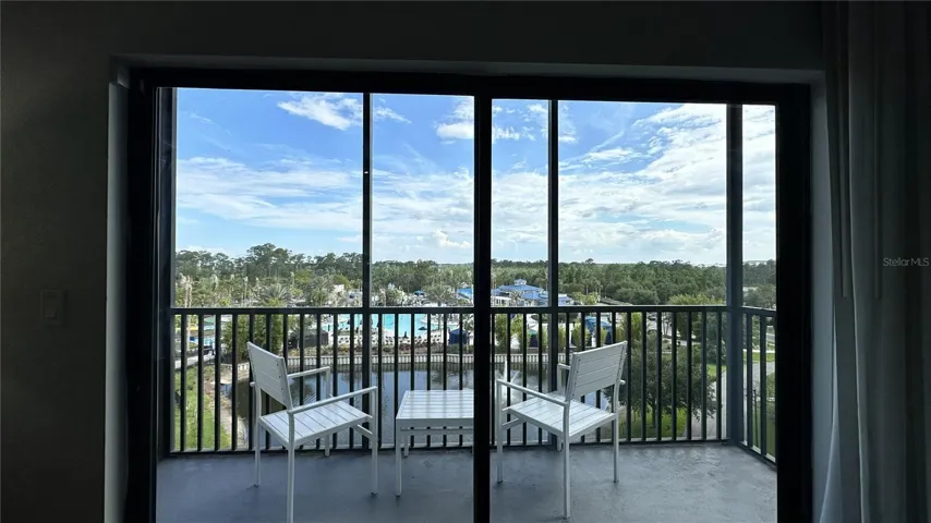 Superior balcony view