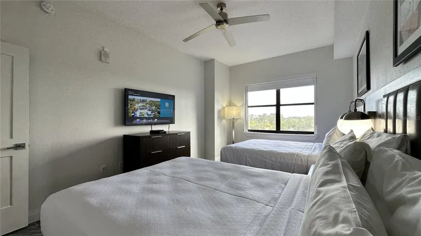 Guest bedroom