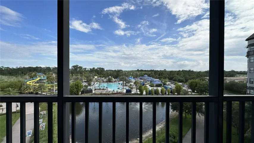 Superior View - Water & Pool