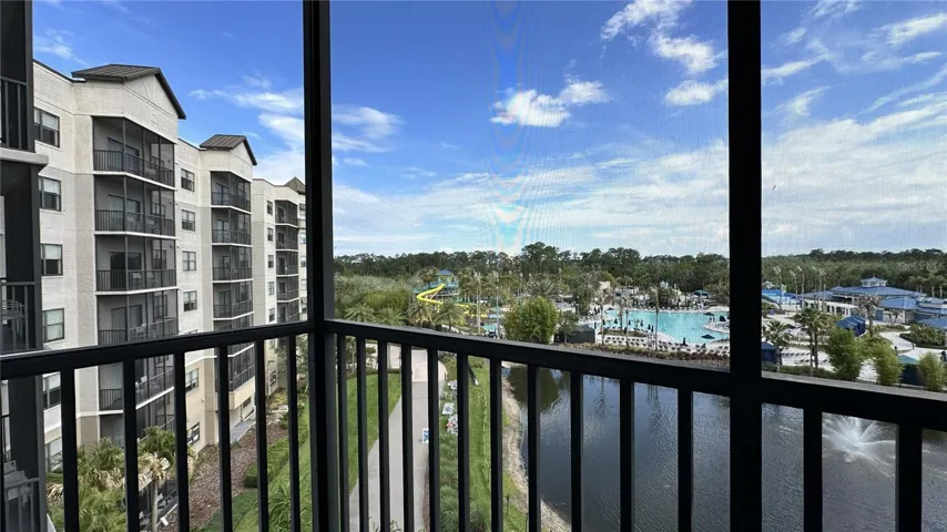 Superior View - Water & Pool