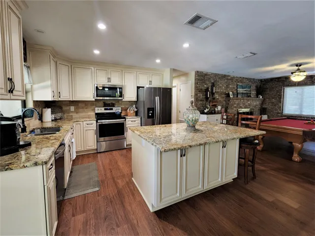 Kitchen 1