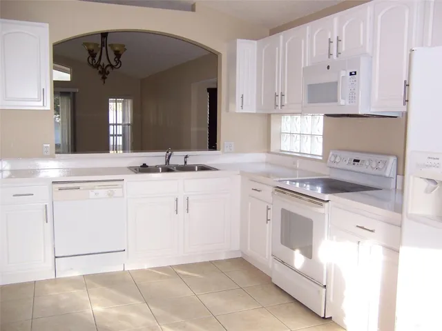Spacious Kitchen