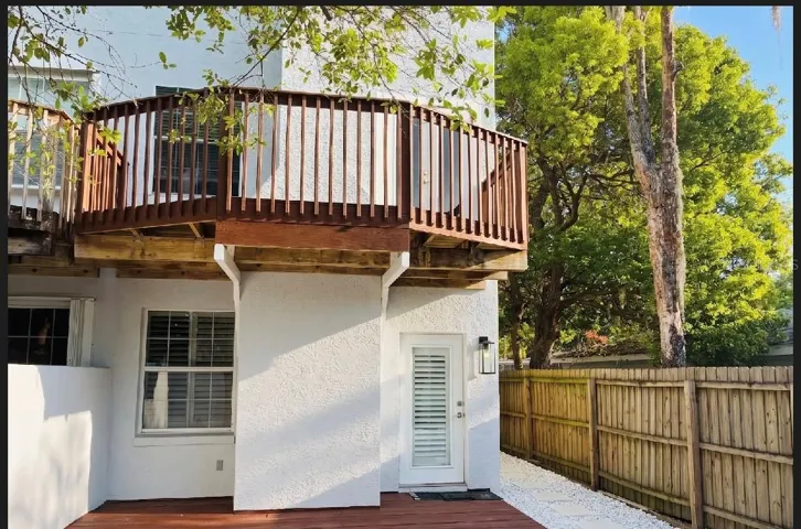 Back deck/upper and lower