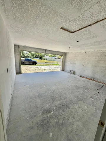 Garage.