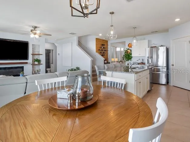 Another view from dinette to kitchen and living room