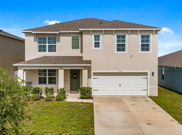 Front view of 5/3 home for sale @ 9500 Black Walnut Dr. Clermont 34715