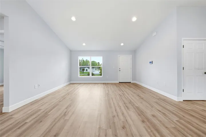 Bright and open living space with modern finishes and abundant natural light