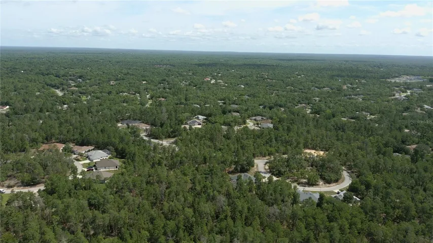 AERIAL VIEW OF CUL-DE-SAC AND COMMUNITY