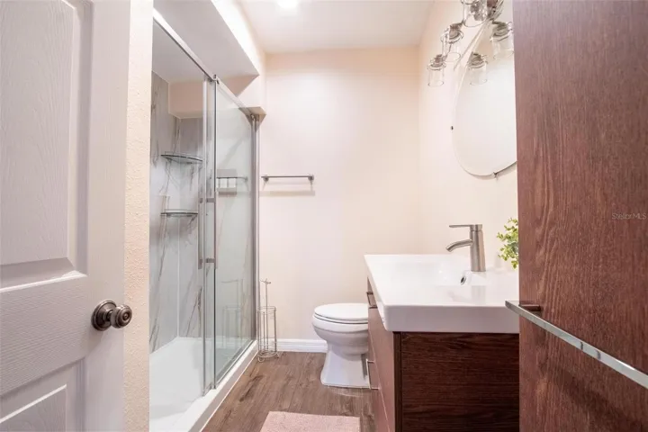 2nd Bathroom