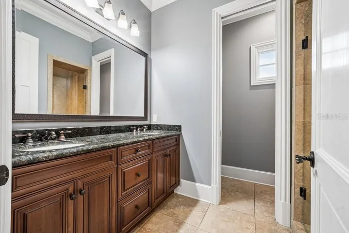 2nd bathroom