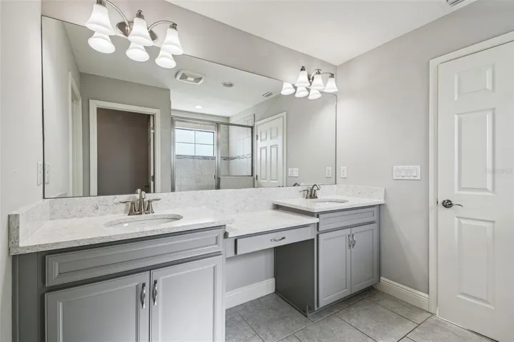 Upstairs Primary Bathroom