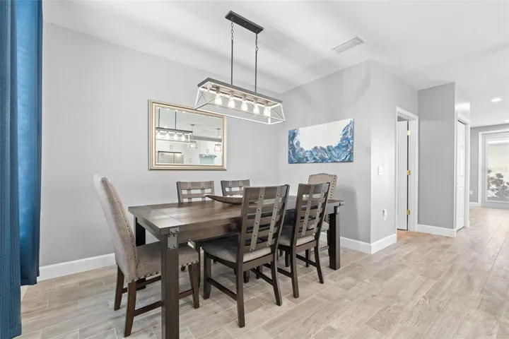 Dining room.