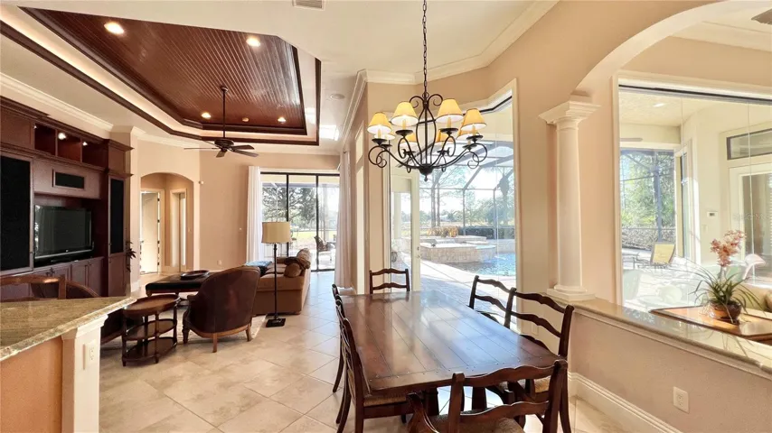 Kitchen Dining Area