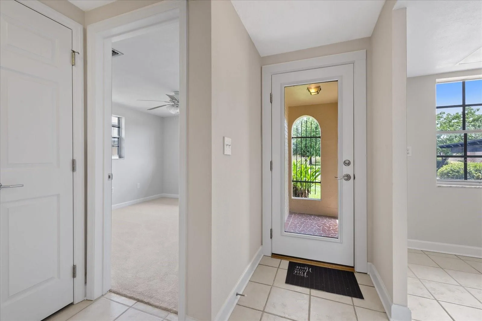 Front hallway entry