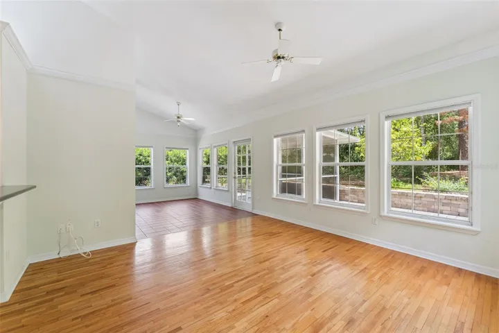 Flex Space/Florida Room