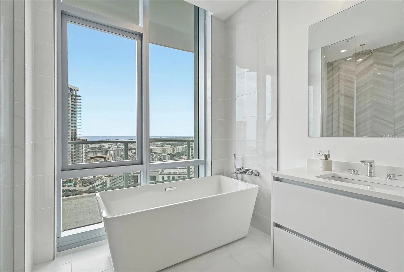 Beautiful Southeast views while you unwind after a long day.